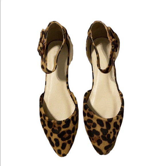 Leopard Suede flats with ankle buckle accent - Picture 2 of 6